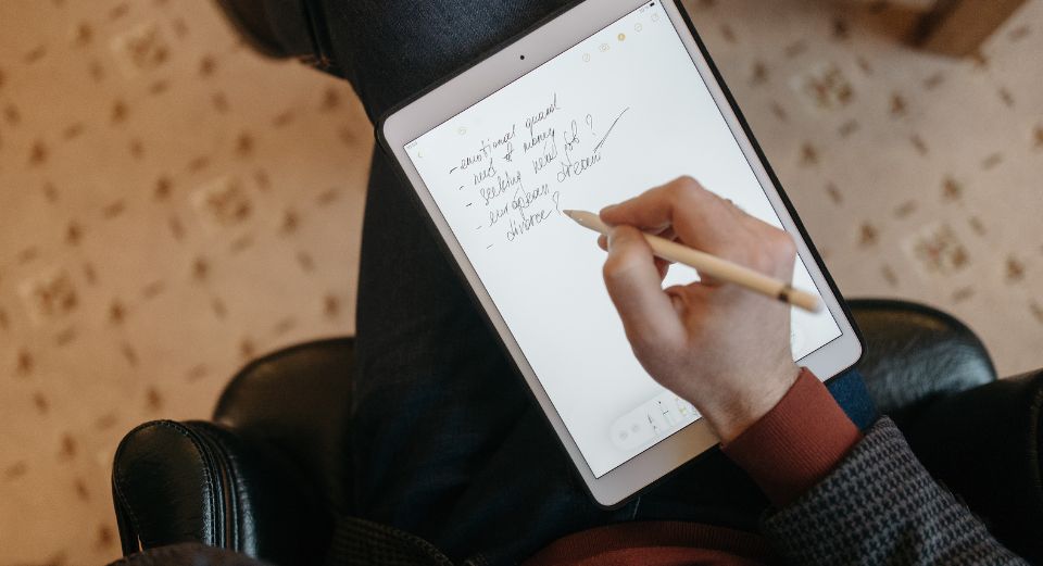 Does Apple Pencil Scratch The iPad Screen?